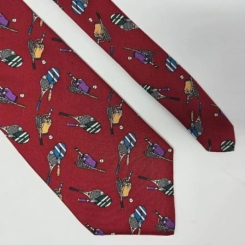 RIVETZ OF BOSTON SILK TIE RED TENNIS THEME PATTERN SMOOTH 4" X 58" NEW